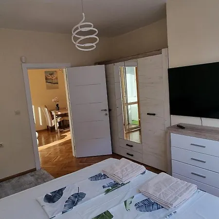 Апартамент Luxe Mimoza