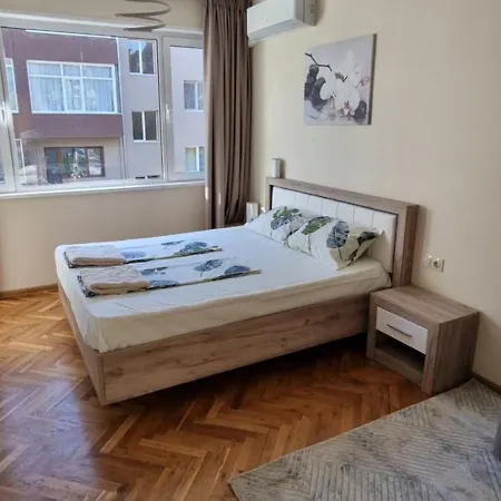 Luxe Mimoza Apartment Varna