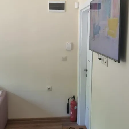 Luxe Mimoza Апартамент *